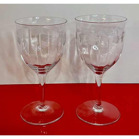 Vintage Grape Etch Wine Glass Goblet (s) LOT OF 2 Vine Leaf Optic Crystal - Picture 1 of 8